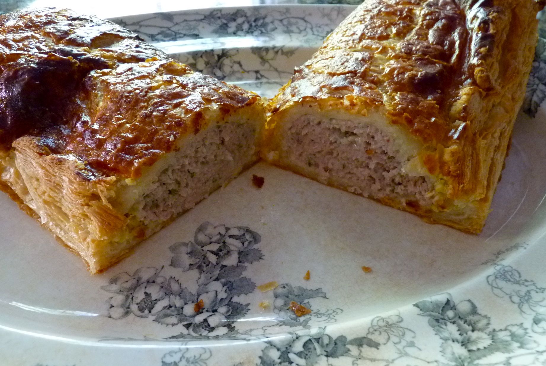 sliced sausage pie