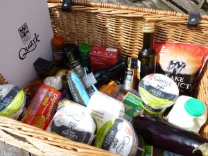 inside quark hamper